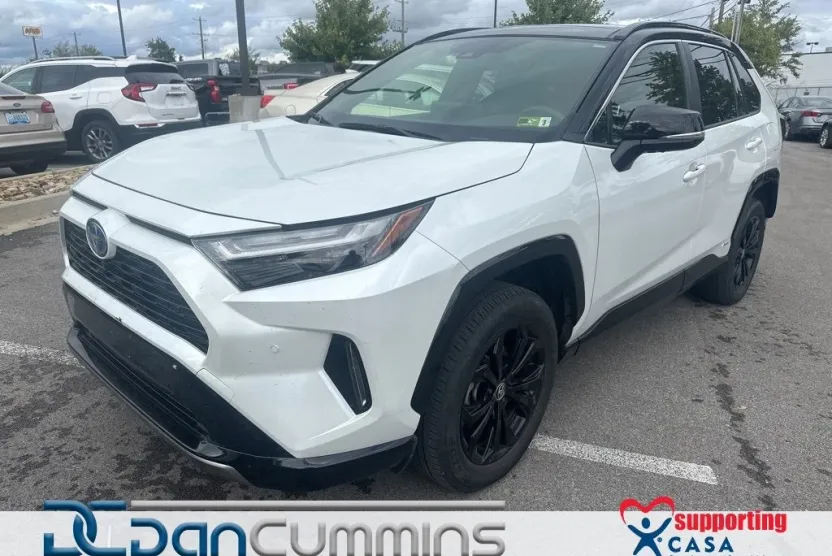 2024 Toyota RAV4 Hybrid XSE photo 1