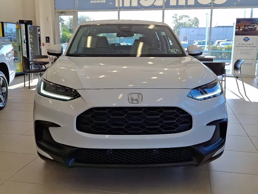 2023 Honda HR-V LX photo 1
