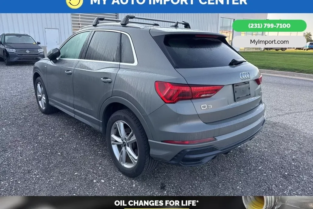 2021 Audi Q3 45 TFSI S line Premium photo 1