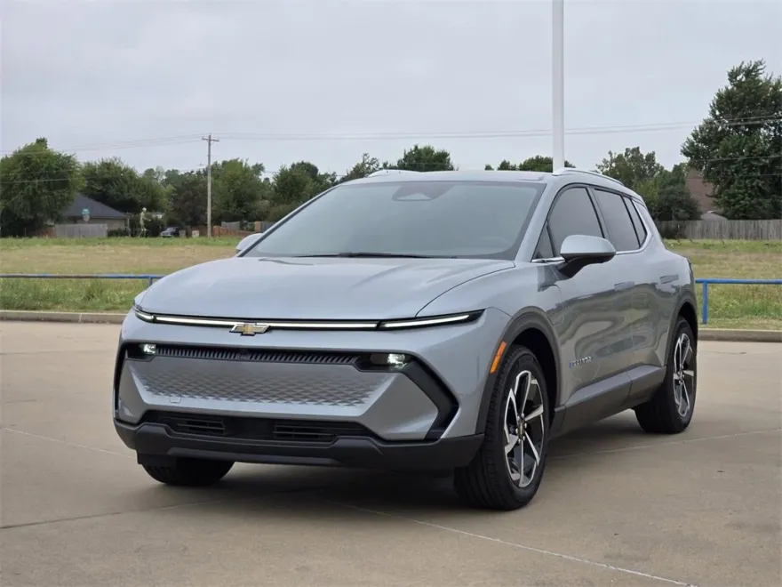 2026 Chevrolet Equinox EV 1LT photo 1