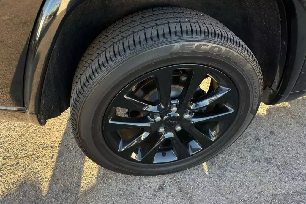 2018 Jeep Grand Cherokee Altitude photo 1