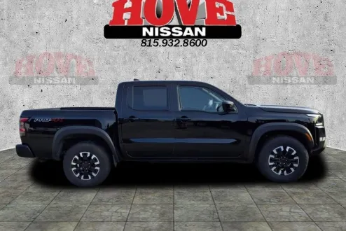2024 Nissan Frontier PRO-4X photo 2