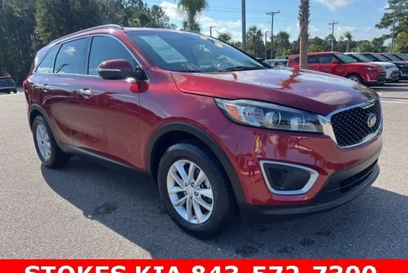 2017 Kia Sorento LX photo 1