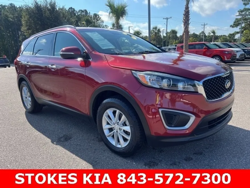 2017 Kia Sorento LX photo 1