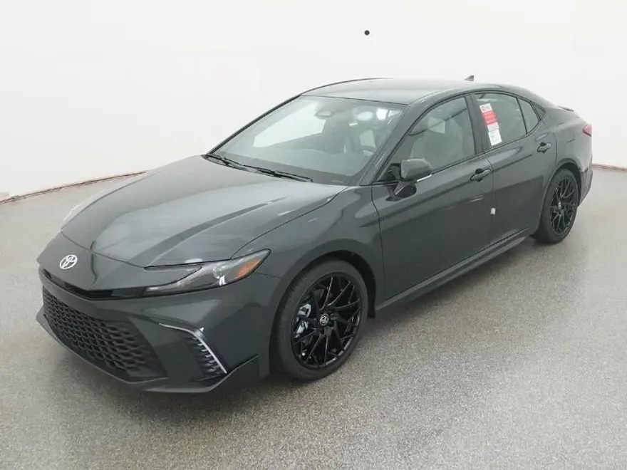 2026 Toyota Camry SE photo 1