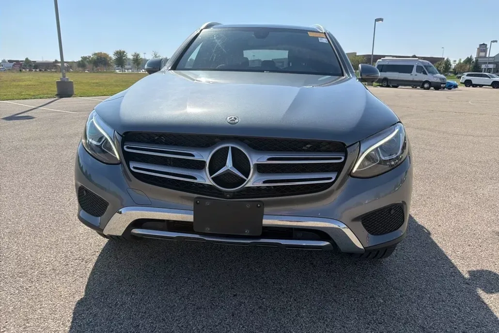 2019 Mercedes Benz GLC 4MATIC photo 1