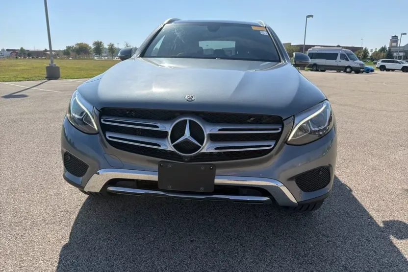 2019 Mercedes Benz GLC 4MATIC photo 1