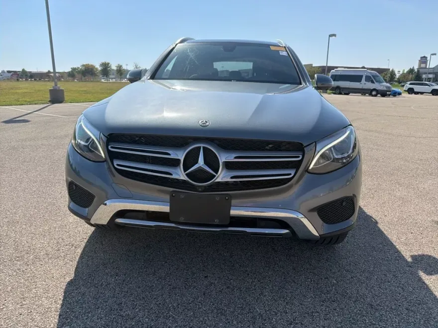 2019 Mercedes Benz GLC 4MATIC photo 1