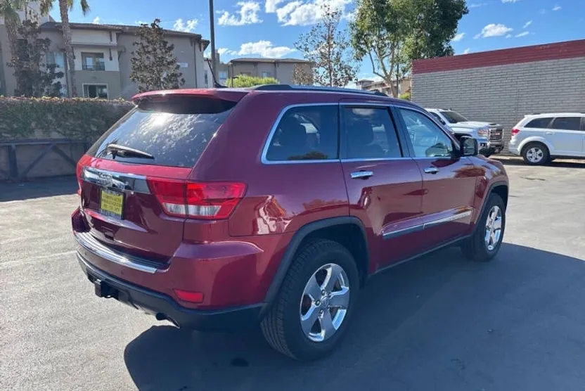 2012 Jeep Grand Cherokee Limited photo 1