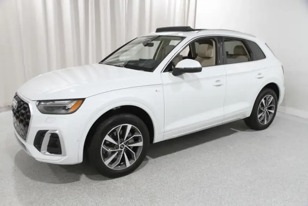 2024 Audi Q5 S line Premium Prestige photo 1