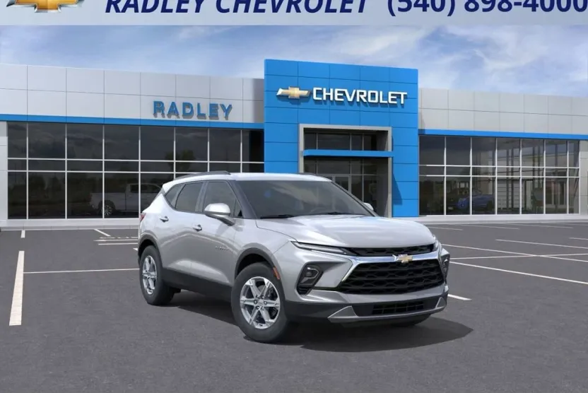 2025 Chevrolet Blazer 2LT photo 1