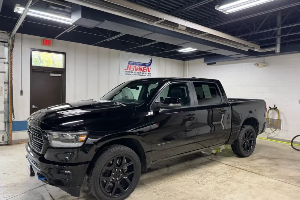 2023 Ram 1500 Laramie photo 1