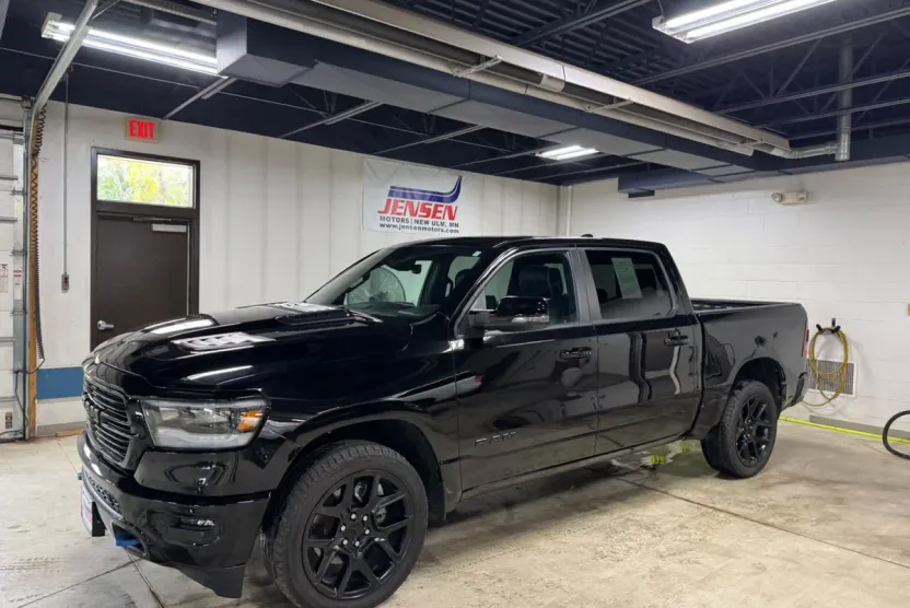 2023 Ram 1500 Laramie photo 1
