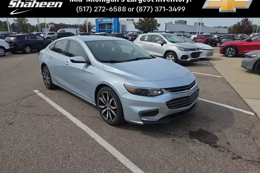 2017 Chevrolet Malibu 1LT photo 1