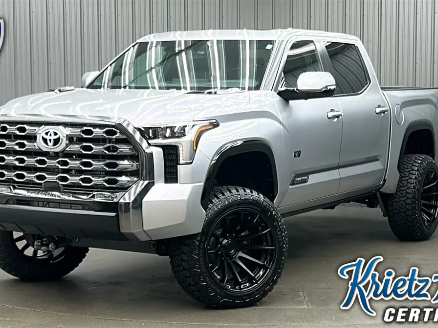 2024 Toyota Tundra Platinum photo 1
