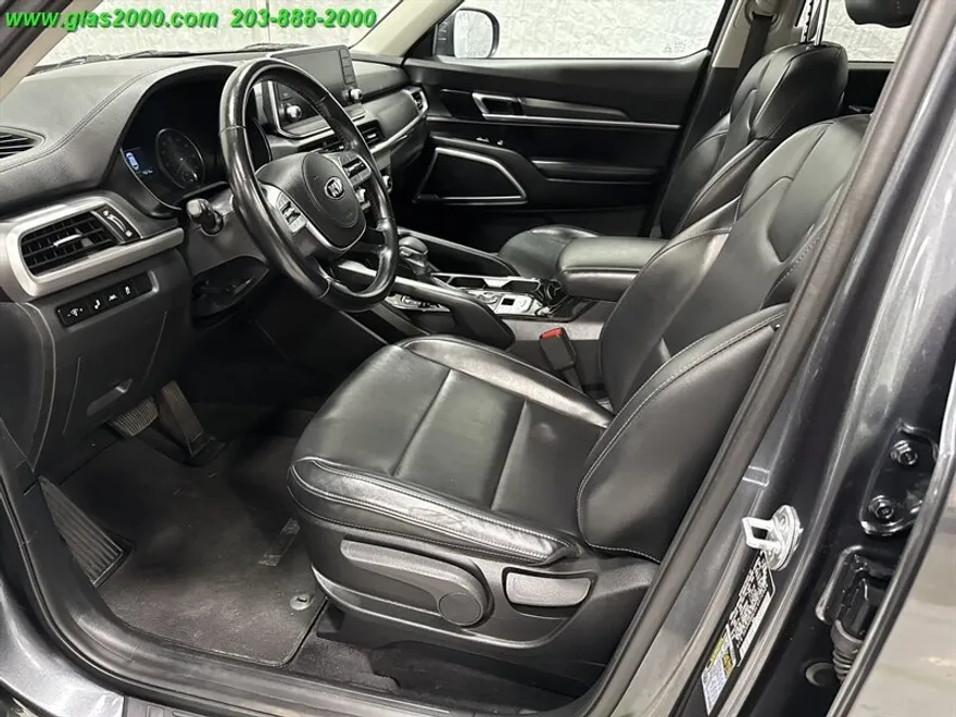 2020 Kia Telluride LX photo 1