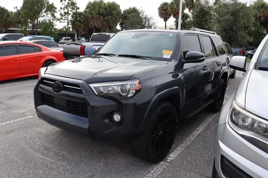 2024 Toyota 4Runner SR5 Premium photo 1