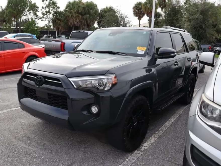 2024 Toyota 4Runner SR5 Premium photo 1