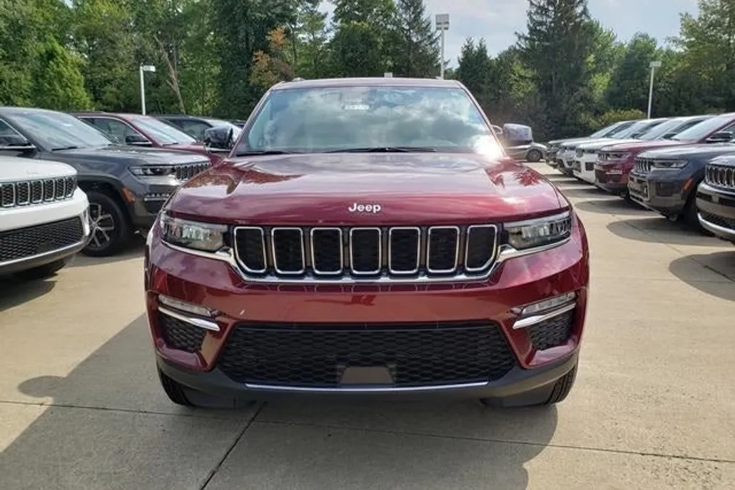 2025 Jeep Grand Cherokee Limited photo 1