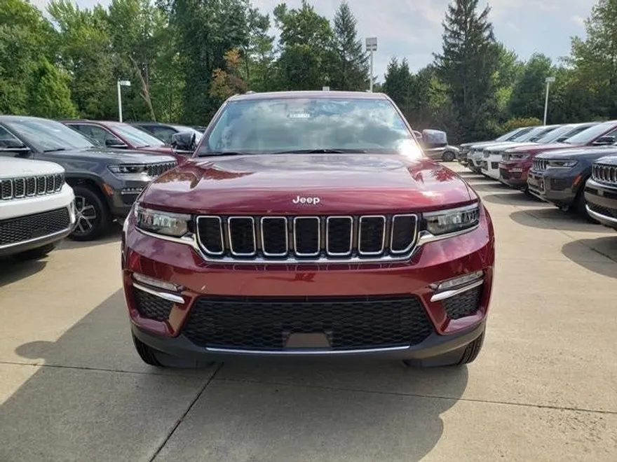 2025 Jeep Grand Cherokee Limited photo 1