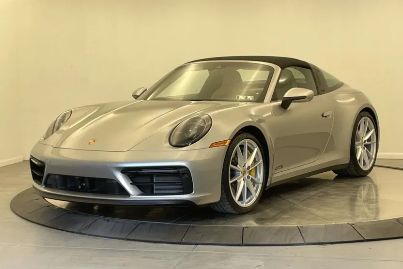 2022 Porsche 911 Targa 4 GTS photo 1