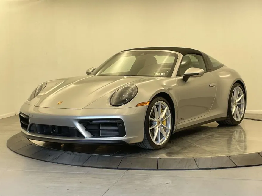 2022 Porsche 911 Targa 4 GTS photo 1