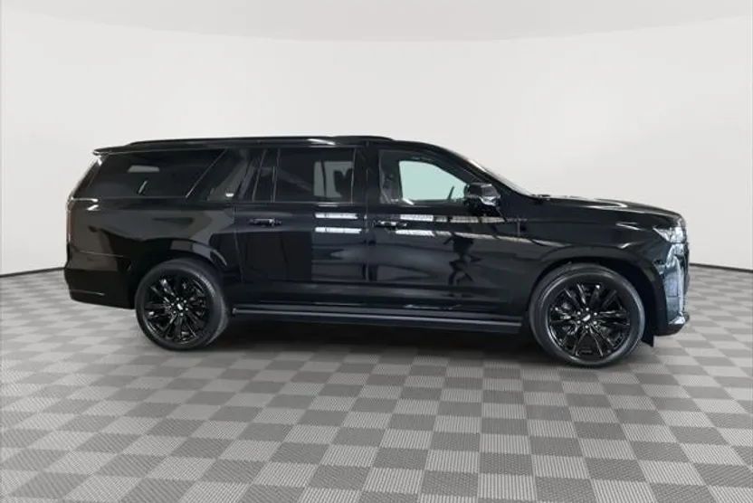 2023 Cadillac Escalade ESV Sport Platinum photo 1