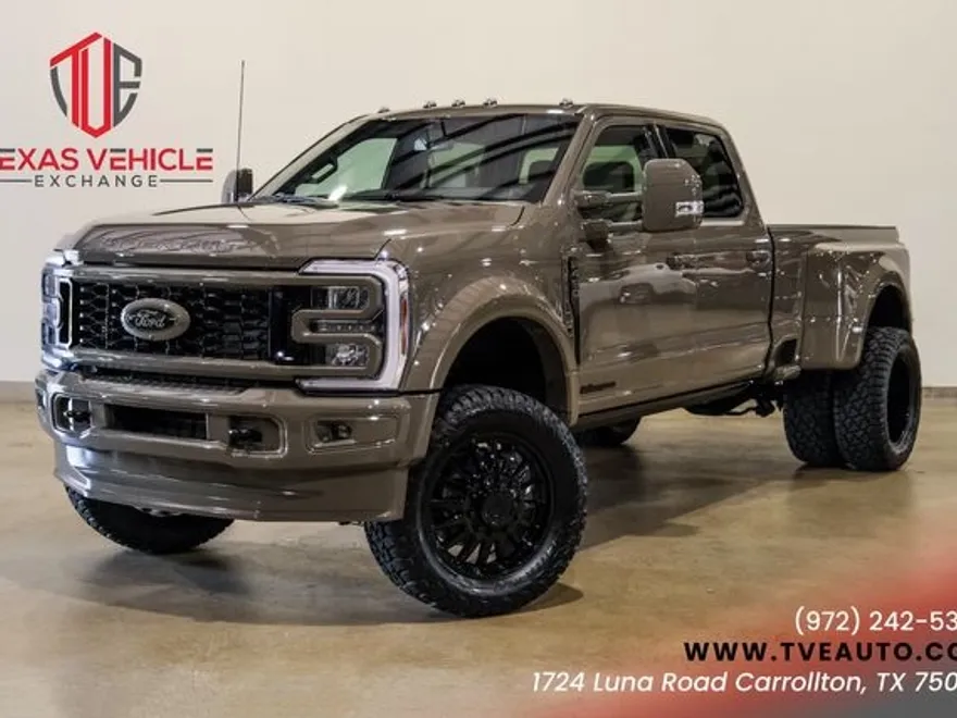 2026 Ford F-450 Lariat photo 1