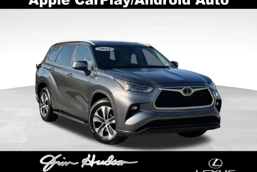 2023 Toyota Highlander XLE photo 1