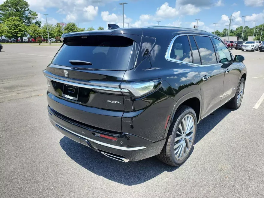 2025 Buick Enclave Avenir photo 1