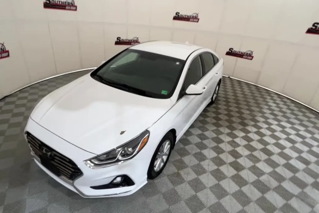 2019 Hyundai Sonata SE photo 1