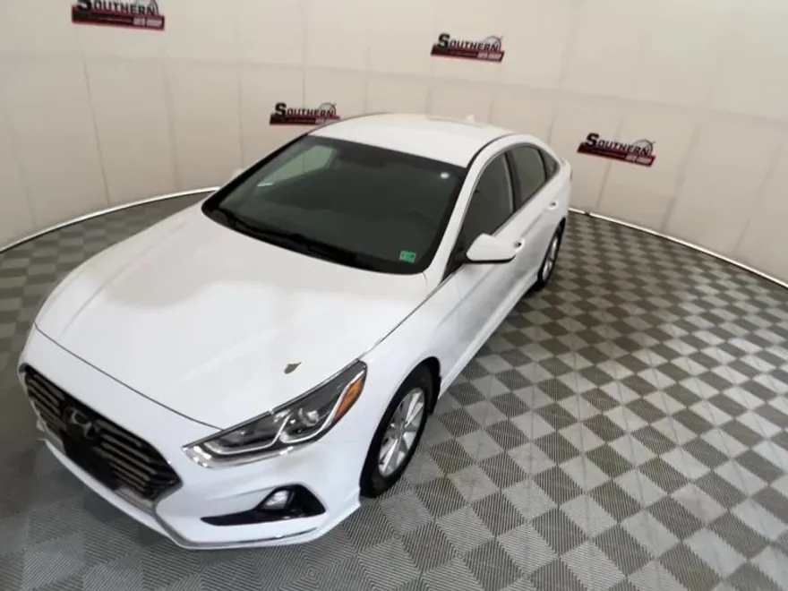 2019 Hyundai Sonata SE photo 1