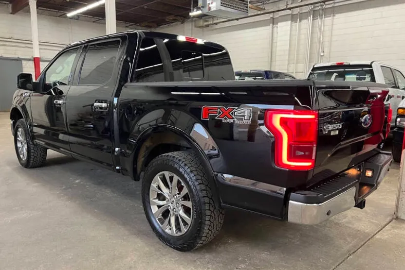 2016 Ford F-150 Lariat photo 1