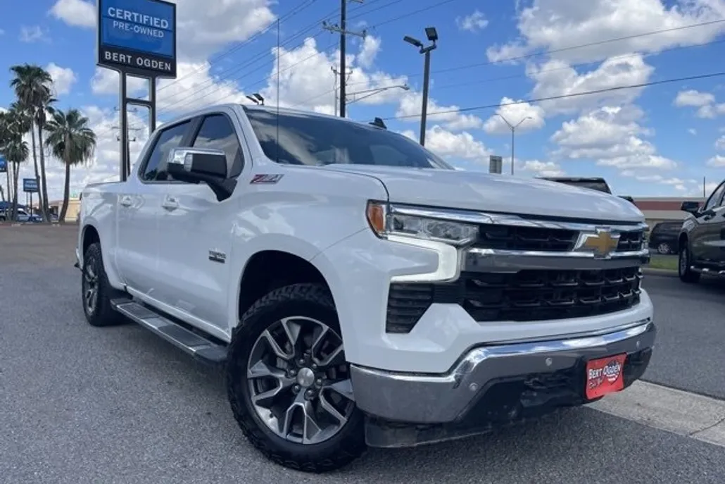 2024 Chevrolet Silverado 1500 LT photo 1