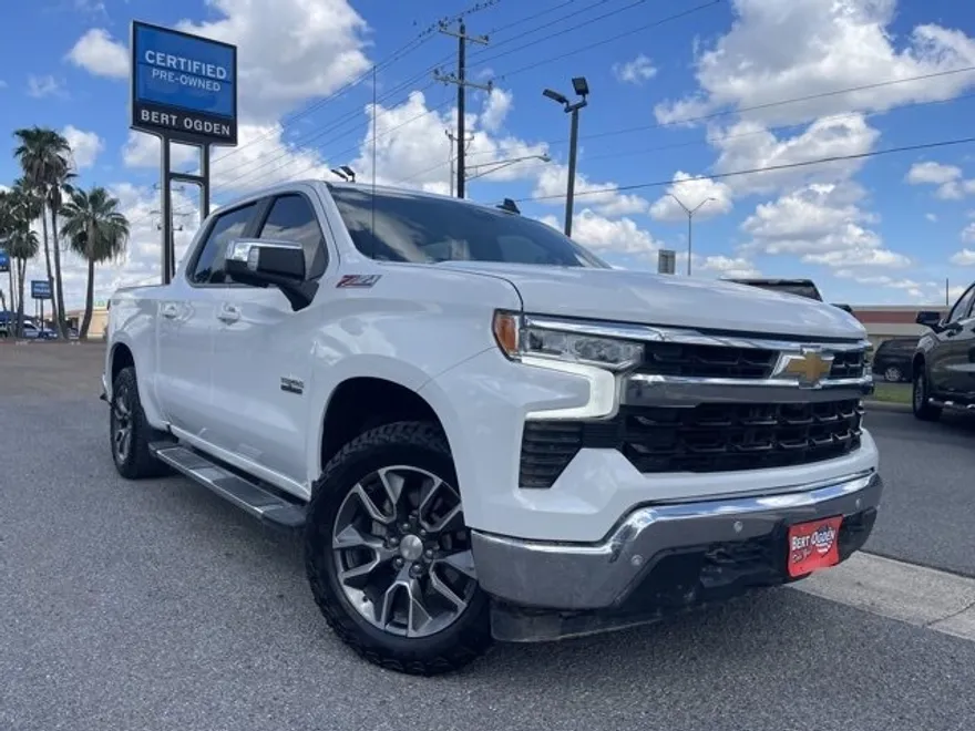 2024 Chevrolet Silverado 1500 LT photo 1
