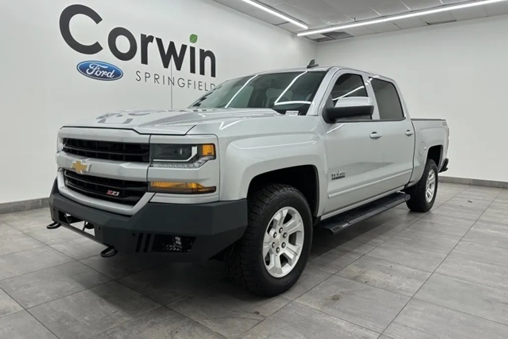 2018 Chevrolet Silverado 1500 LT photo 1