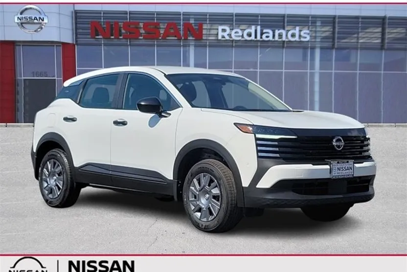 2025 Nissan Kicks S photo 1