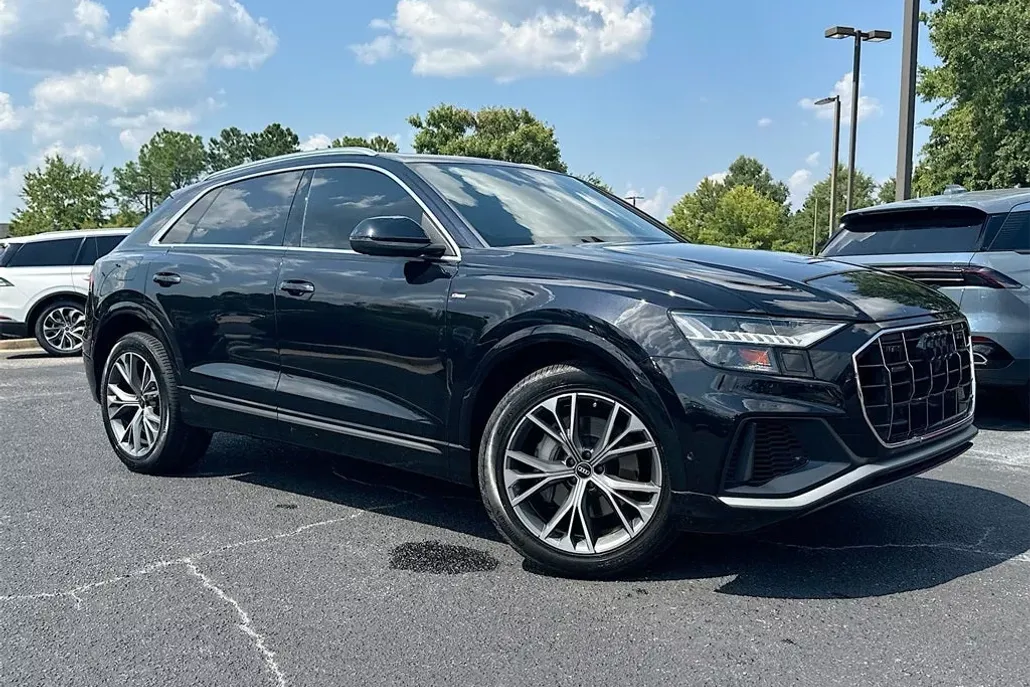 2021 Audi Q8 55 Premium Plus photo 1