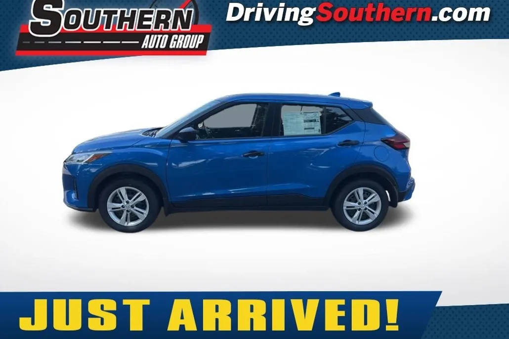 2025 Nissan Kicks Play S photo 1