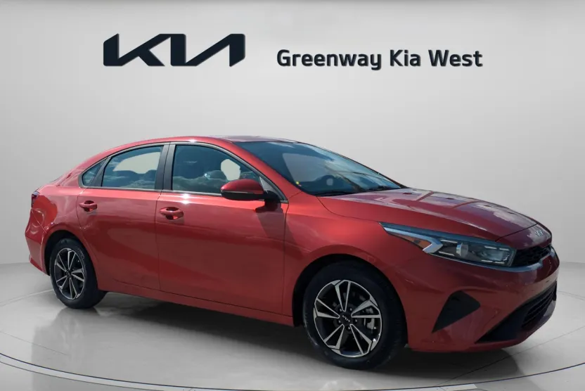 2023 Kia Forte LX photo 1