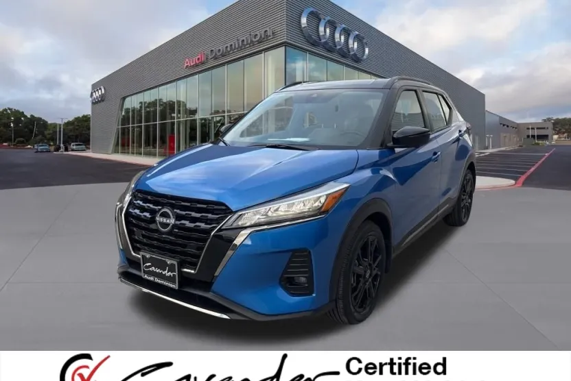 2023 Nissan Kicks SR photo 1