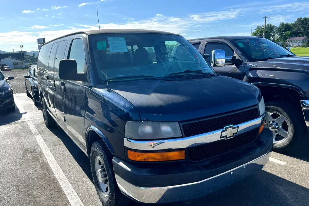 2014 Chevrolet Express LT 3500 photo 1