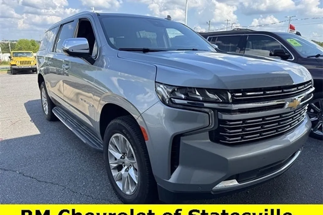 2024 Chevrolet Suburban Premier photo 1