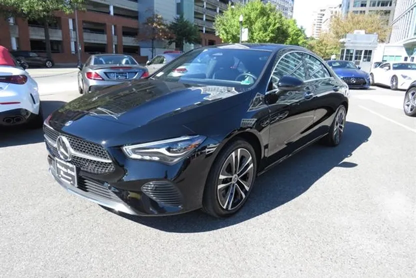 2025 Mercedes Benz CLA 250 4MATIC photo 1