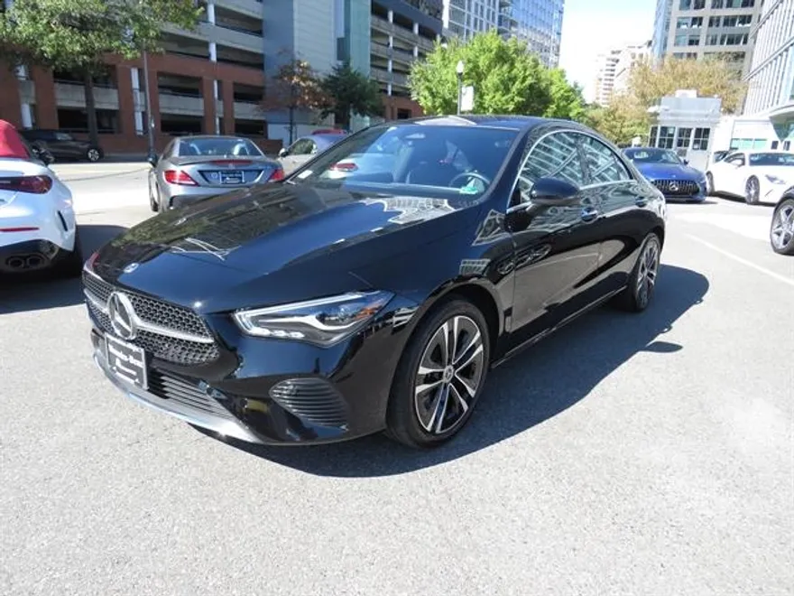 2025 Mercedes Benz CLA 250 4MATIC photo 1