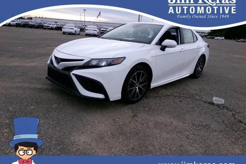 2023 Toyota Camry SE photo 1