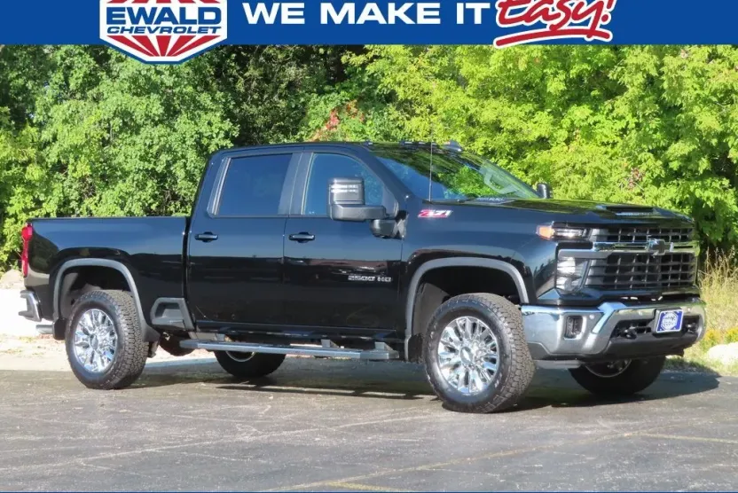 2025 Chevrolet Silverado 2500HD LT photo 1