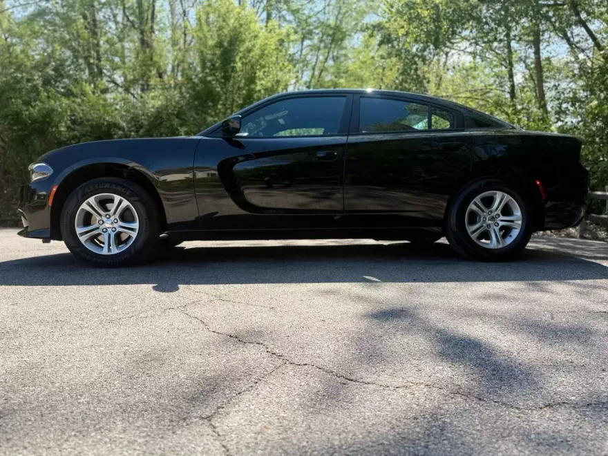 2020 Dodge Charger SXT photo 1
