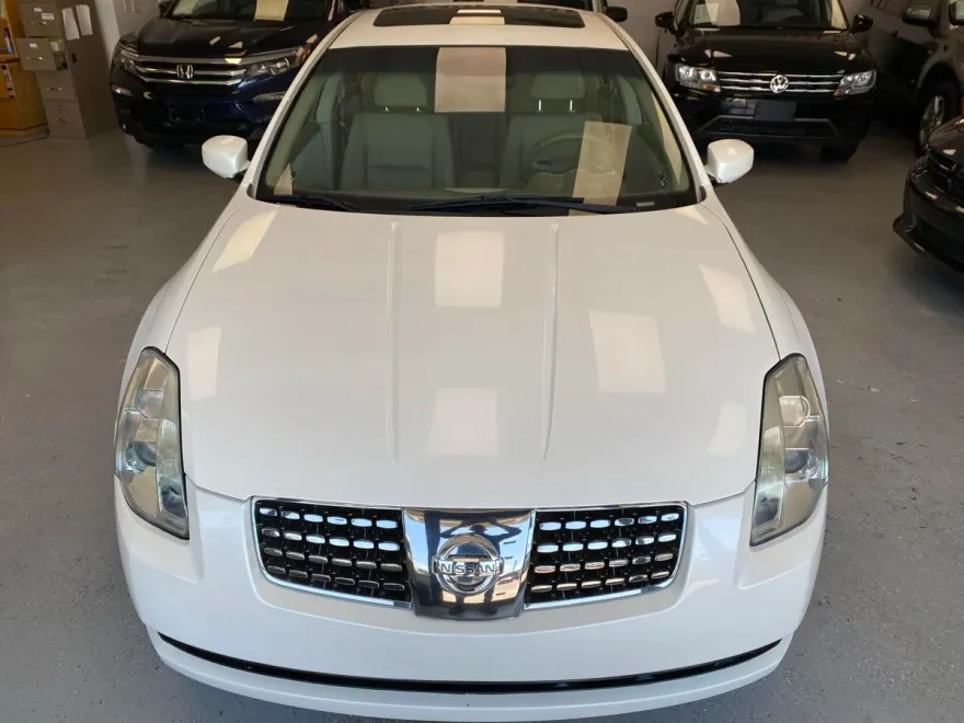 2005 Nissan Maxima SL photo 1
