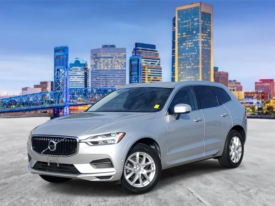 2019 Volvo XC60 Momentum photo 1